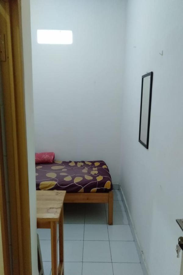 Spot On 90538 Wisma Dewi Syariah Yakarta Exterior foto