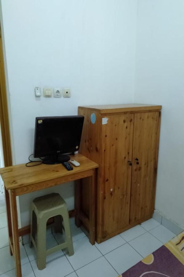 Spot On 90538 Wisma Dewi Syariah Yakarta Exterior foto